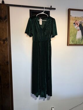 Simplee Apparel Deep Green Velvet Maxi Wrap Dress